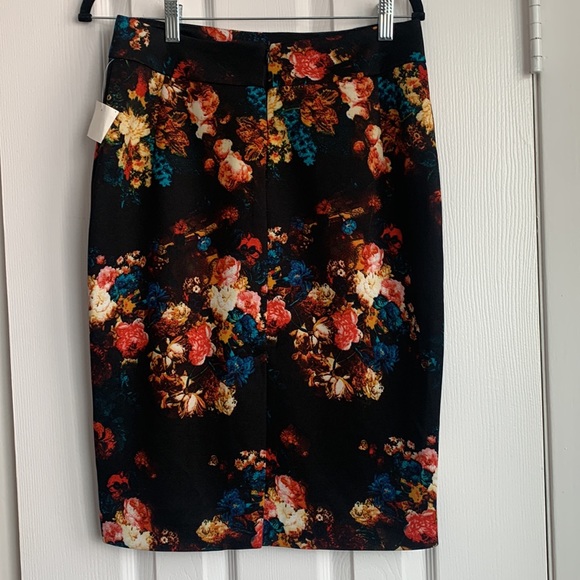Cynthia Rowley Floral Stretch Skirt NWT - Picture 3 of 5